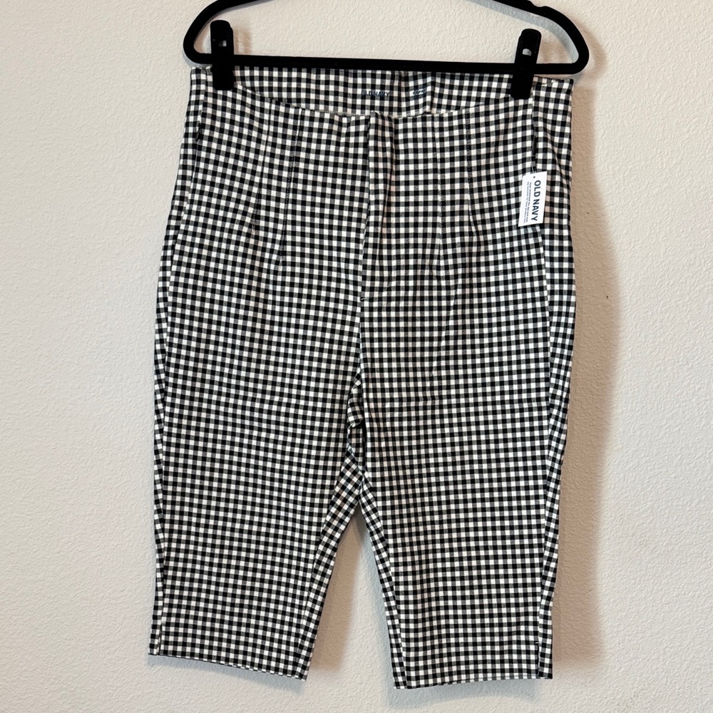 Old Navy Checkered Black and White Pants